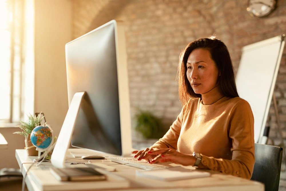 Cómo crear un entorno de trabajo tranquilo en casa how to create a peaceful work environment at home