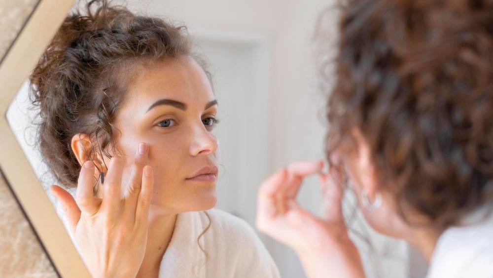 Cómo identificar tu tipo de piel: guía completa How to Identify Your Skin Type